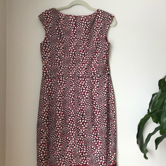 London Times - Beautiful and Elegant fitted dress - Picture 5 of 7